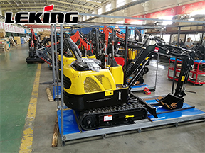 Leking Machinery Two Mini Excavators Export to Europe