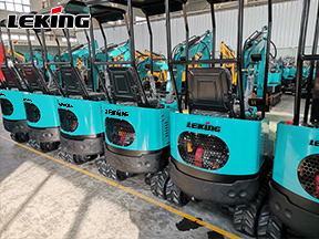 Leking Machinery 15 KV12 Mini Excavators Exported To Italy