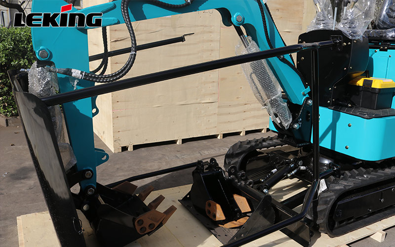 LeKing Machinery sent a batch of KV12 mini excavators to Italy LeKing Machinery sent a batch of KV12 mini excavators to Italy