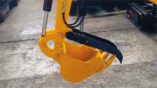 Mini Excavator With Hydraulic Thumb Operation